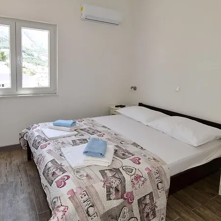 Good * Makarska