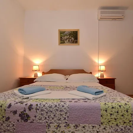 Good ماكارسكا